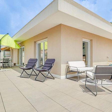 Spacieux Rooftop Parking, Terrasse Ensoleillee Menton Luaran gambar