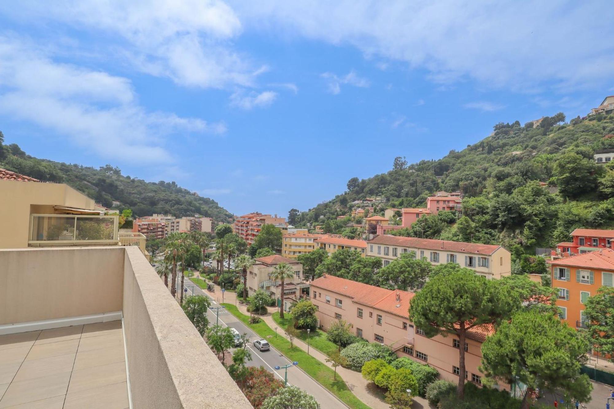 Spacieux Rooftop Parking, Terrasse Ensoleillee Menton Luaran gambar