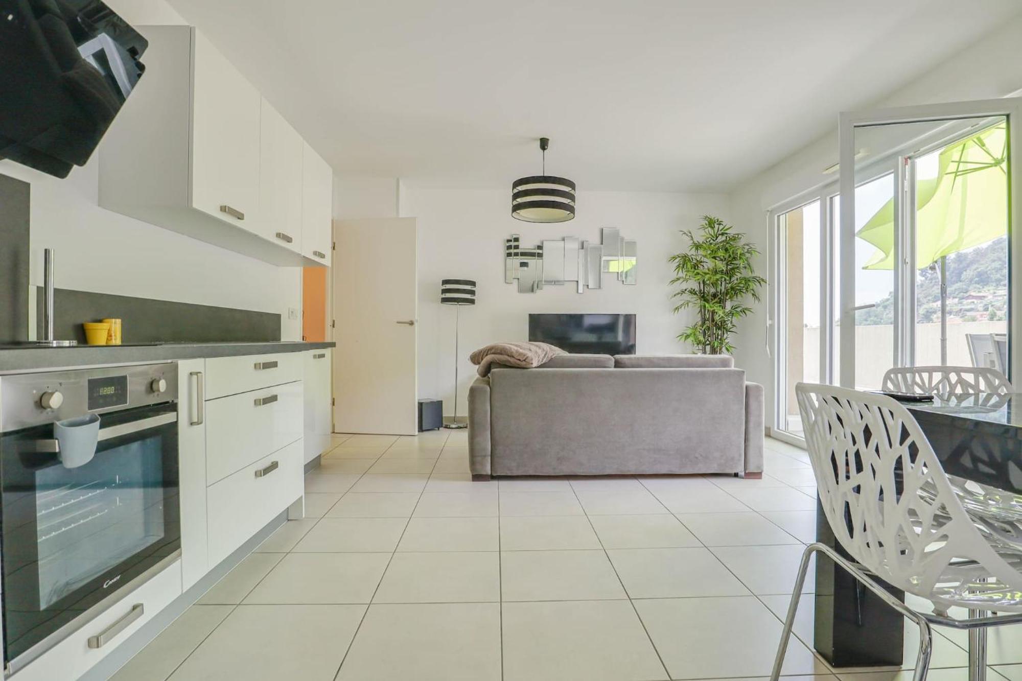Spacieux Rooftop Parking, Terrasse Ensoleillee Menton Luaran gambar