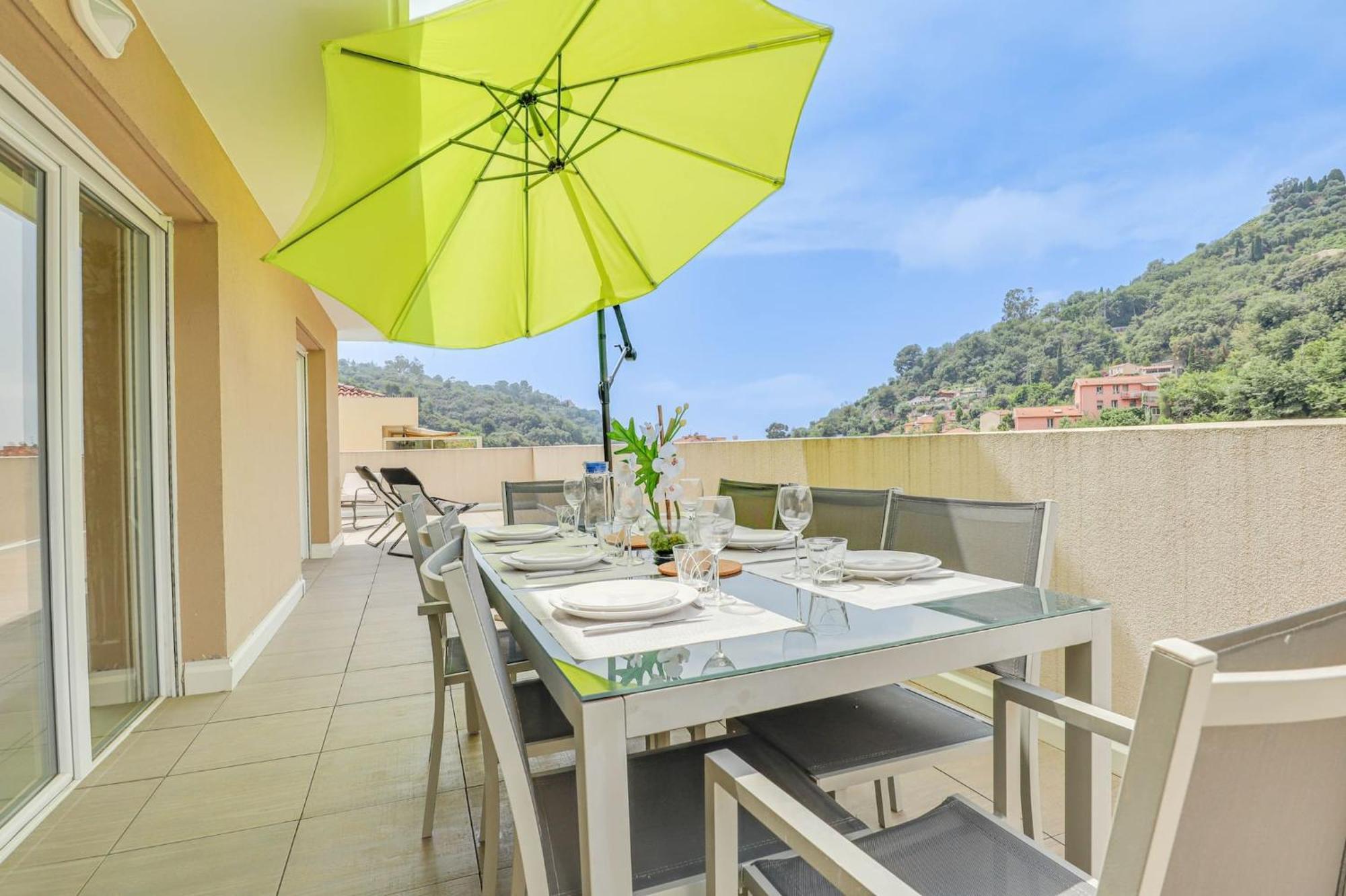 Spacieux Rooftop Parking, Terrasse Ensoleillee Menton Luaran gambar