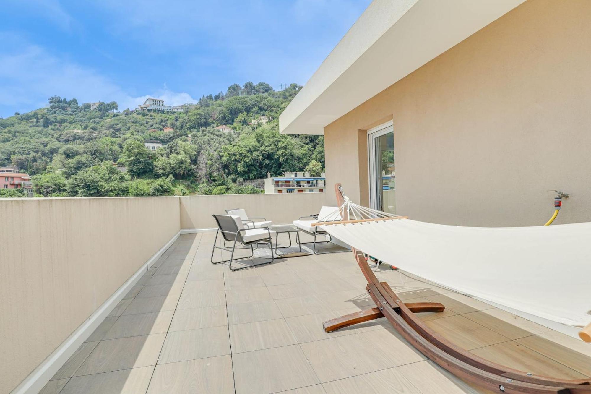 Spacieux Rooftop Parking, Terrasse Ensoleillee Menton Luaran gambar