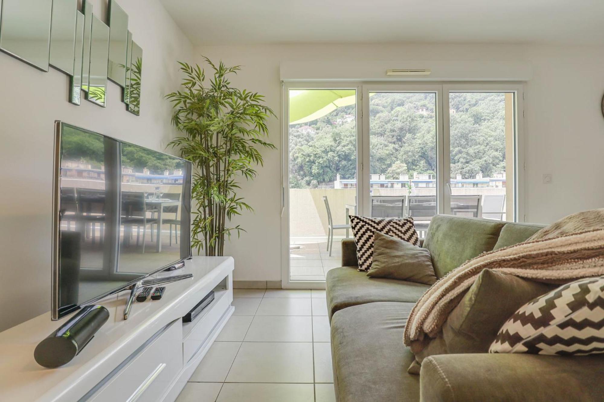 Spacieux Rooftop Parking, Terrasse Ensoleillee Menton Luaran gambar